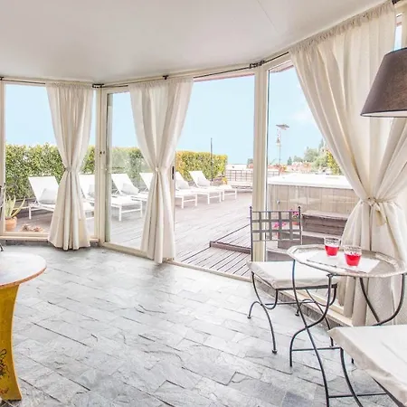 Βίλα Attico Giafari 6, Emma Ταορμίνα