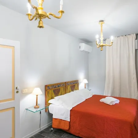 Attico Giafari 6, Emma Βίλα *